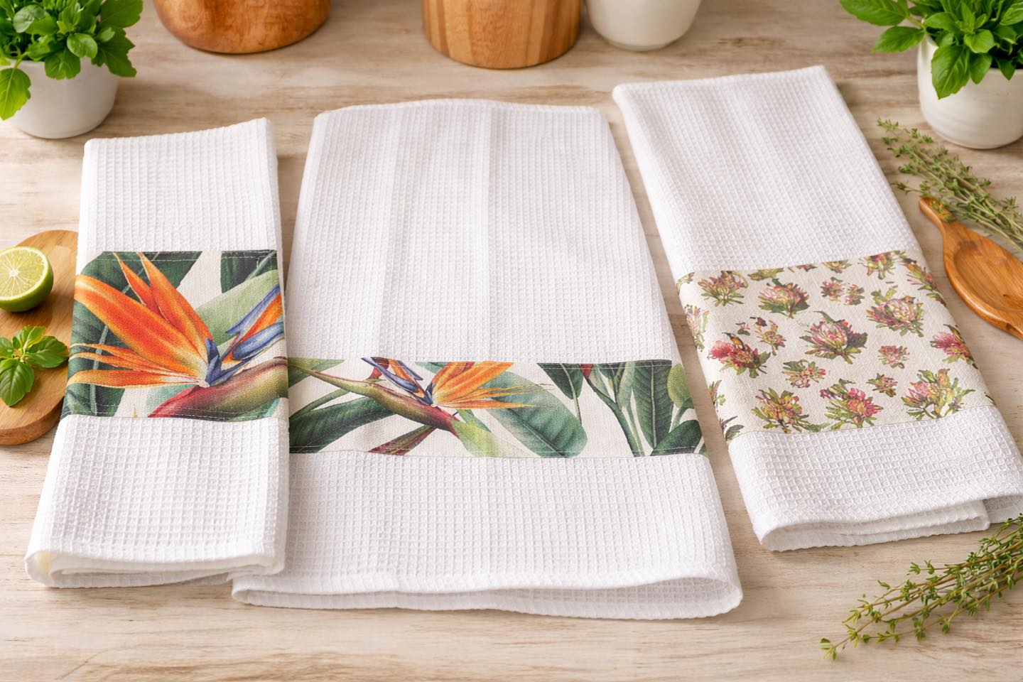 Botanical-print tea towels — Kitchenware collection